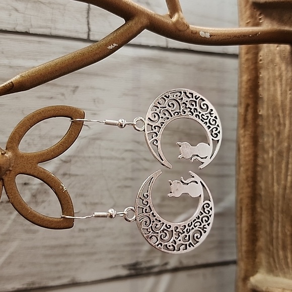 Boho Gypsy Sisters Other - Crescent Moon Cat Earrings Silver  925S Posts ER